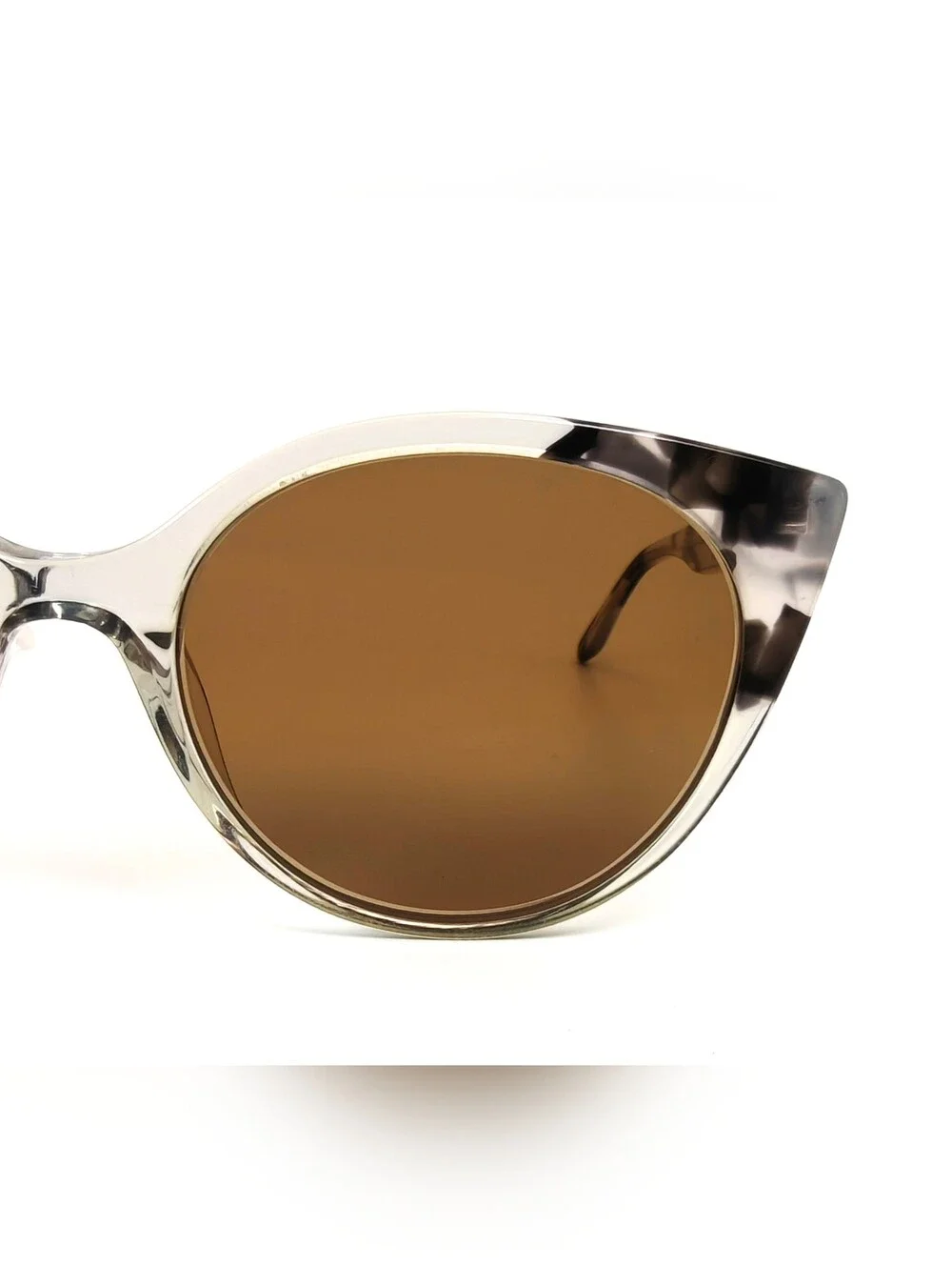 Leilani Frosted Black Tortoiseshell Uplift Effect. Acetate.